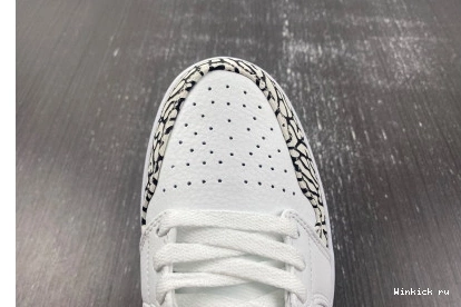 1 Jordan Low Cement Phat Grey 1025